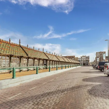 Beachfront Near The Market Tatil Evi Blankenberge